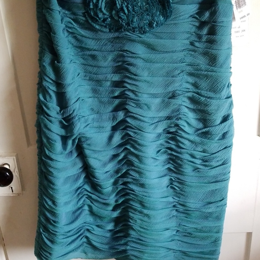 Terri Jon dress - Picture 3 of 8